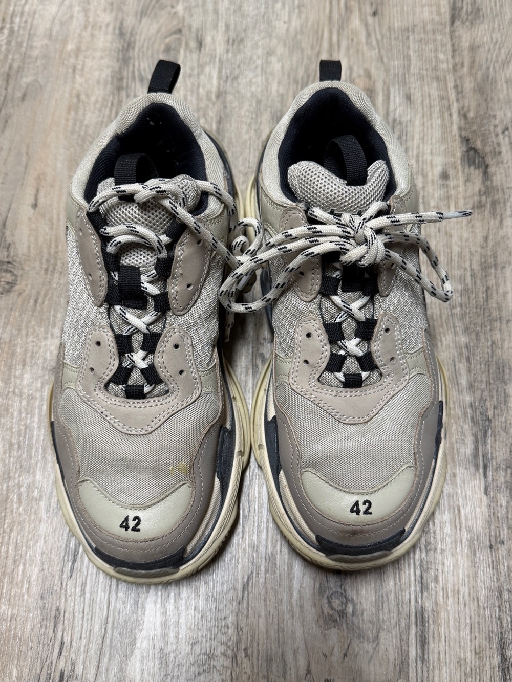 Balenciaga Men's Chunky Sneakers in Beige, Black and Cream